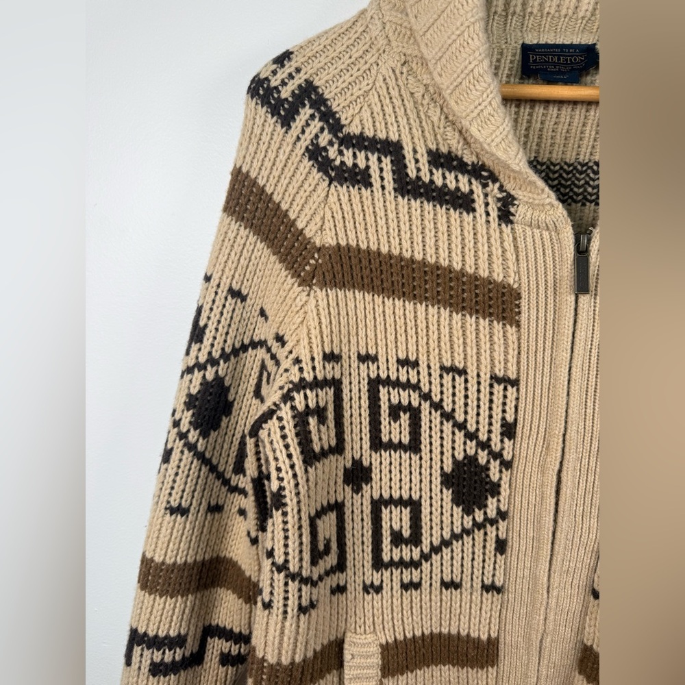 Pendleton Women’s Westerley Lambswool Cowichan Ca… - image 8